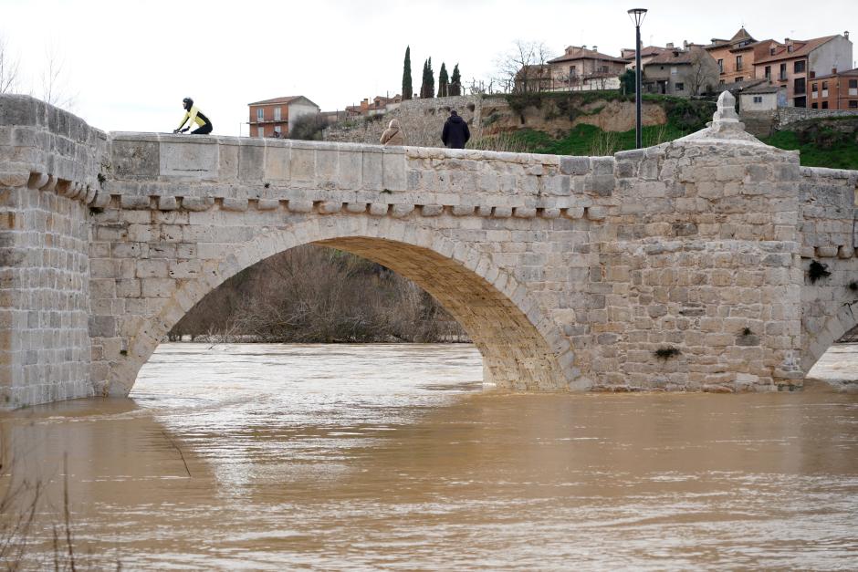 El río Pisuerga a su paso por Simancas (Valladolid)