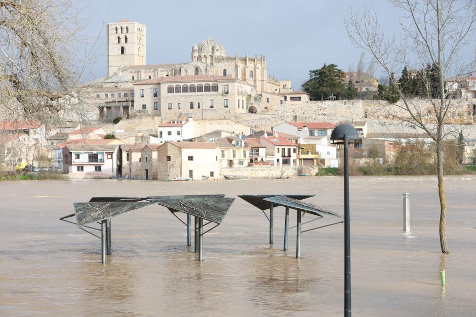Crecida del río Duero a su paso por Zamora