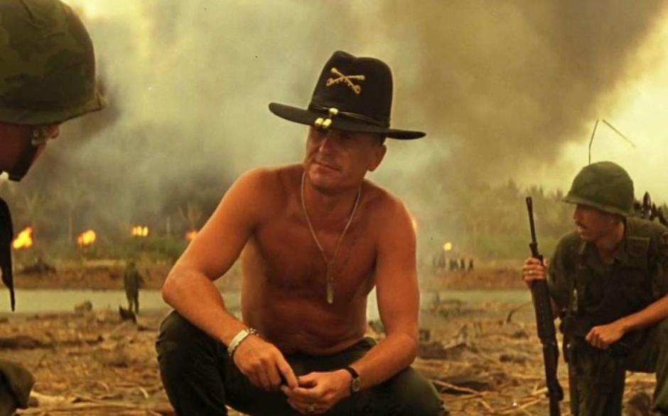 En Apocalypse Now tuvo uno de los papeles más recordados para todo amante del cine: el Teniente coronel Bill Kilgore, cuyos métodos eran más que cuestionables