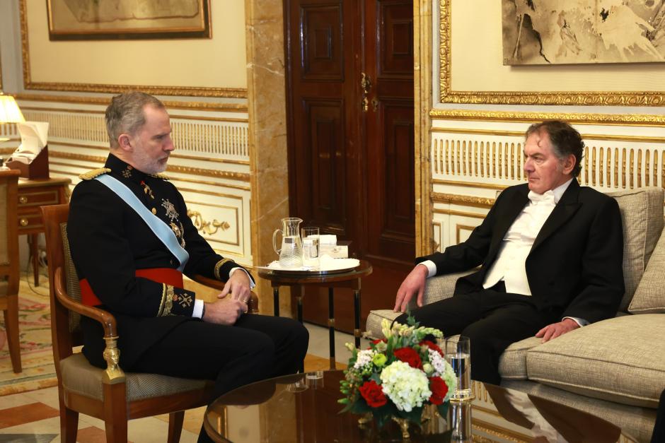 Don Felipe, con el embajador de Grecia, Apostolos Baltas