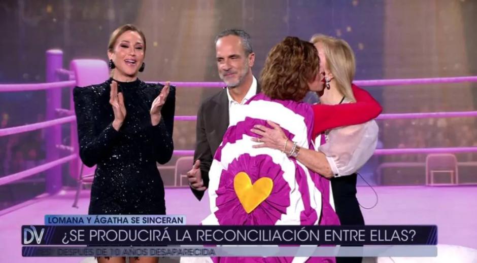 Ágatha Ruiz de la Prada y Carmen Lomana