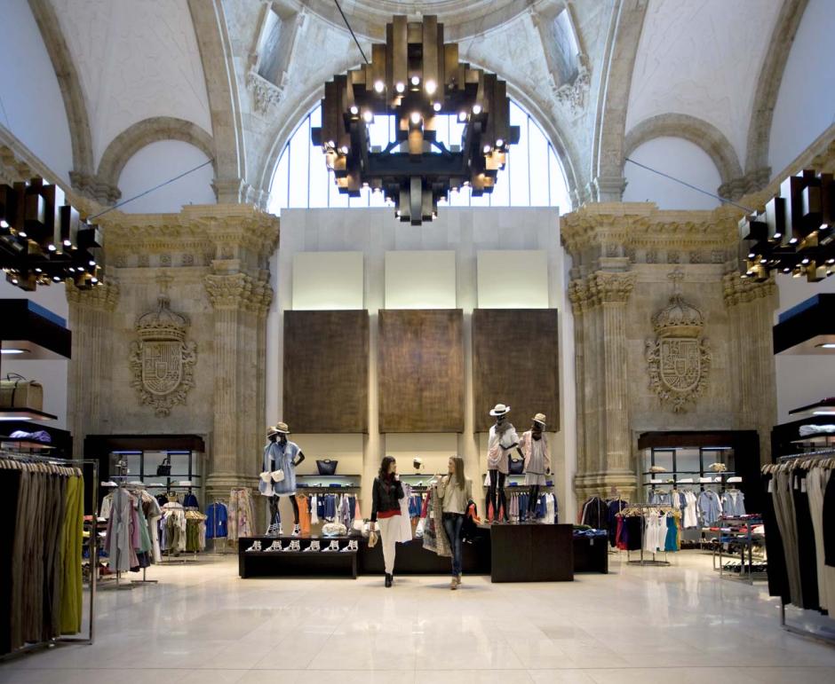 Restos Convento de San Antonio el Real, hoy una tienda de Zara