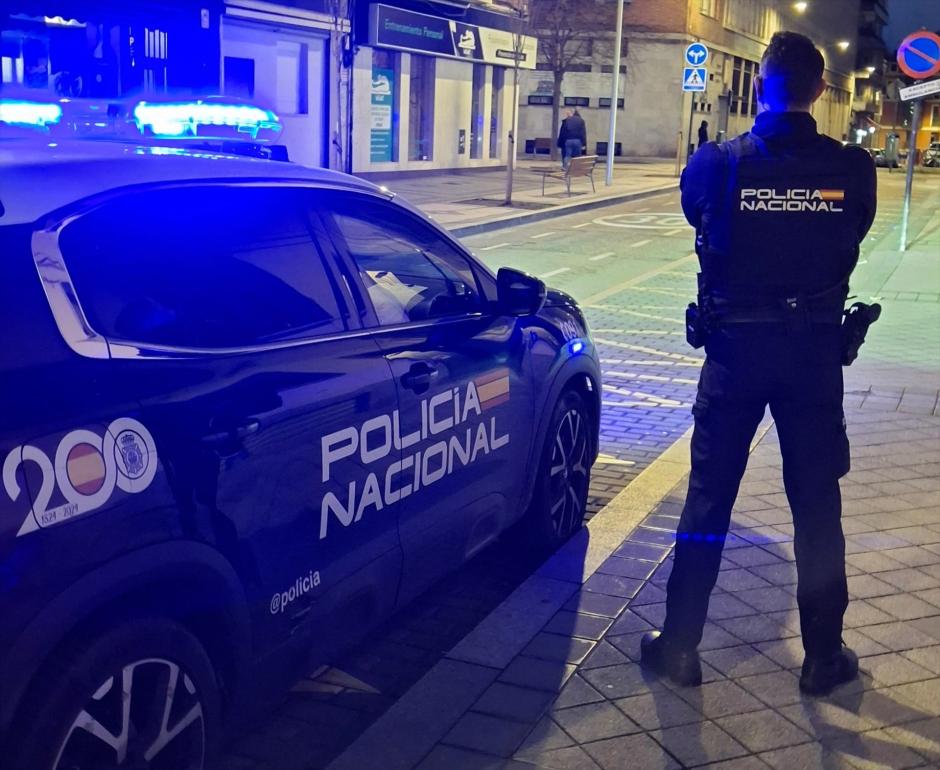 Un agente de la Policía Nacional, en Valladolid, en una imagen de archivo