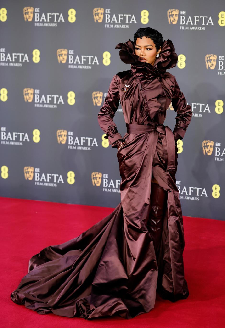 LONDON (United Kingdom), 22/02/2026.- US actor Maya Rudolph poses on the red carpet at the EE BAFTA Film Awards 2026 at the Royal Festival Hall in London, Britain, 22 February 2026. The ceremony is hosted by the British Academy of Film and Television Arts (BAFTA). (Cine, Cine, Reino Unido, Londres) EFE/EPA/TOLGA AKMEN