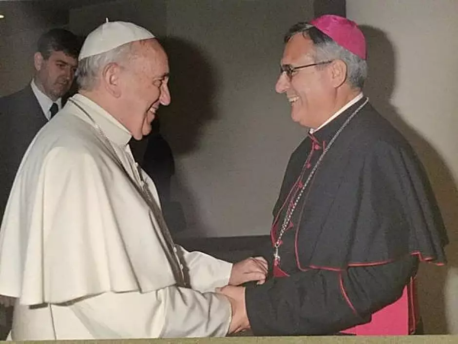 El Papa Francisco con monseñor Alberto Vera, en un encuentro en el Vaticano