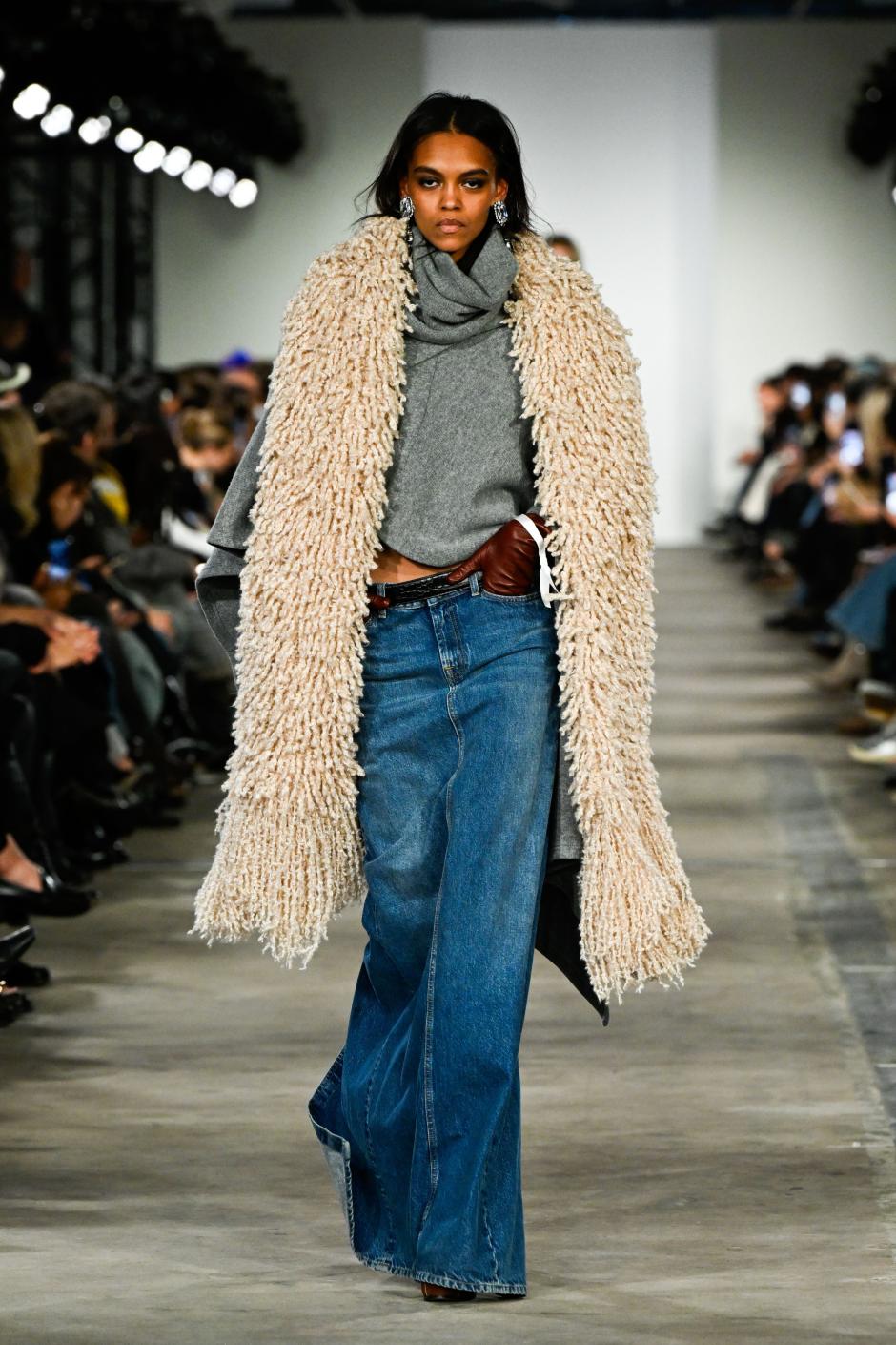 Model on the catwalk
7 For All Mankind show, Runway, Fall Winter 2026, New York Fashion Week, USA - 13 Feb 2026 *** Local Caption *** .