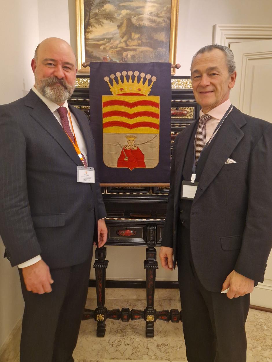 8 El Secretario del Comité Directivo de la Asamblea Fernández de Córdoba/va, Enrique Fernández de Córdoba y Moncada (Gondomar) con D. Fernando Fernández de Córdova y Hohenlohe, duque de Cánovas del Castillo,