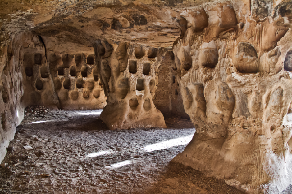 Cuevas de los Cien Pilares en Arnedo