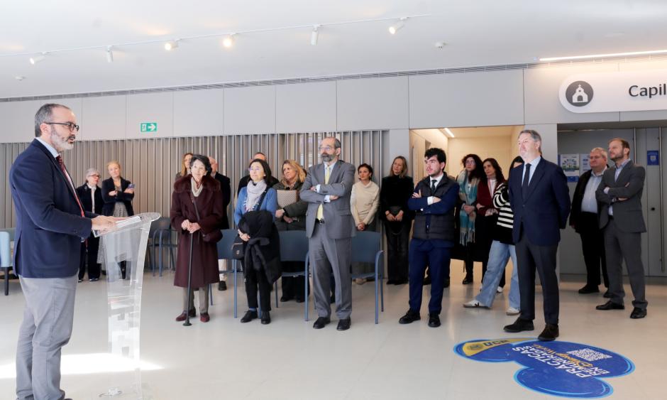 Inauguración de la exposición el pasado 16 de febrero junto a profesores, alumnos, representantes de El Debate y familiares de los protagonistas de la exposición