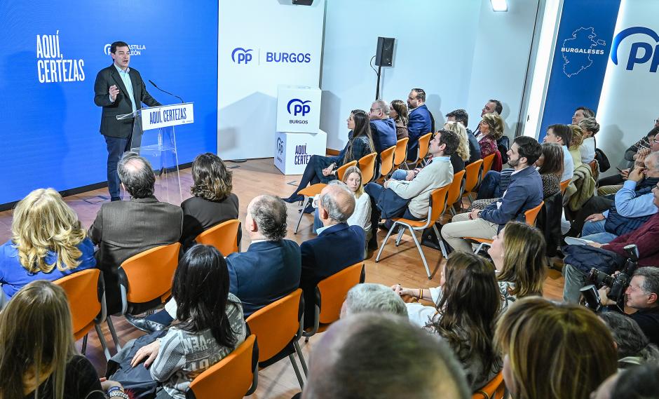 La “Pegada del primer cartel”, un acto del PP, este jueves, en Burgos