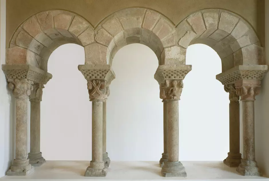 Piezas del claustro de San Pedro de las Puellas