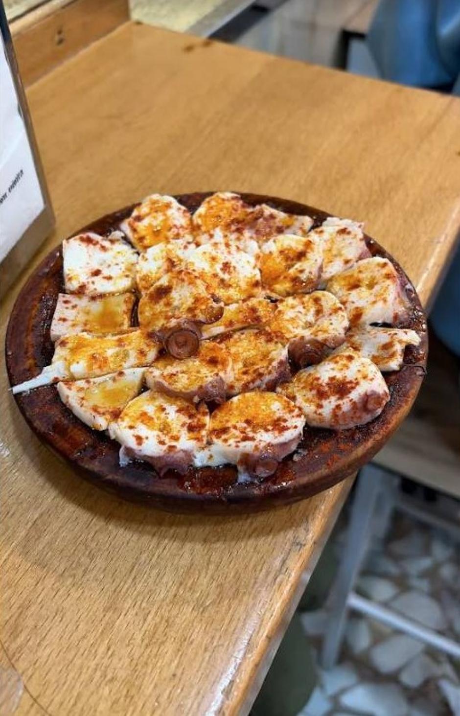 Uno de sus platos más conocidos es el pulpo a la gallega