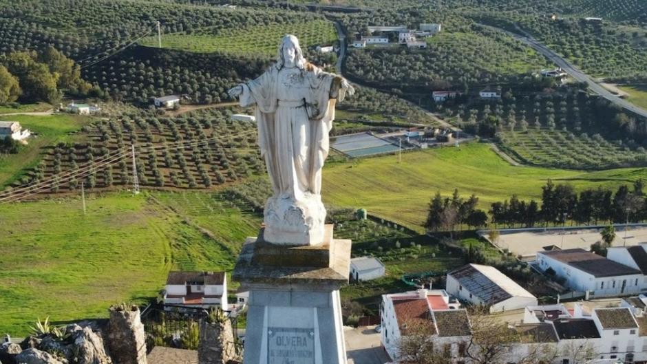 Monumento al Sagrado Corazón en Olvera (Cádiz)