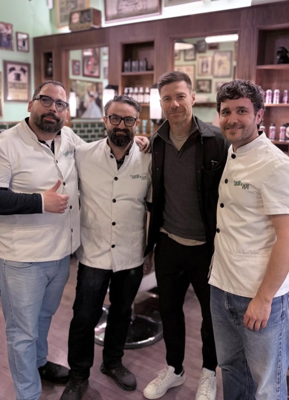 Xabi Alonso, con el equipo de El Rincón de Pepe