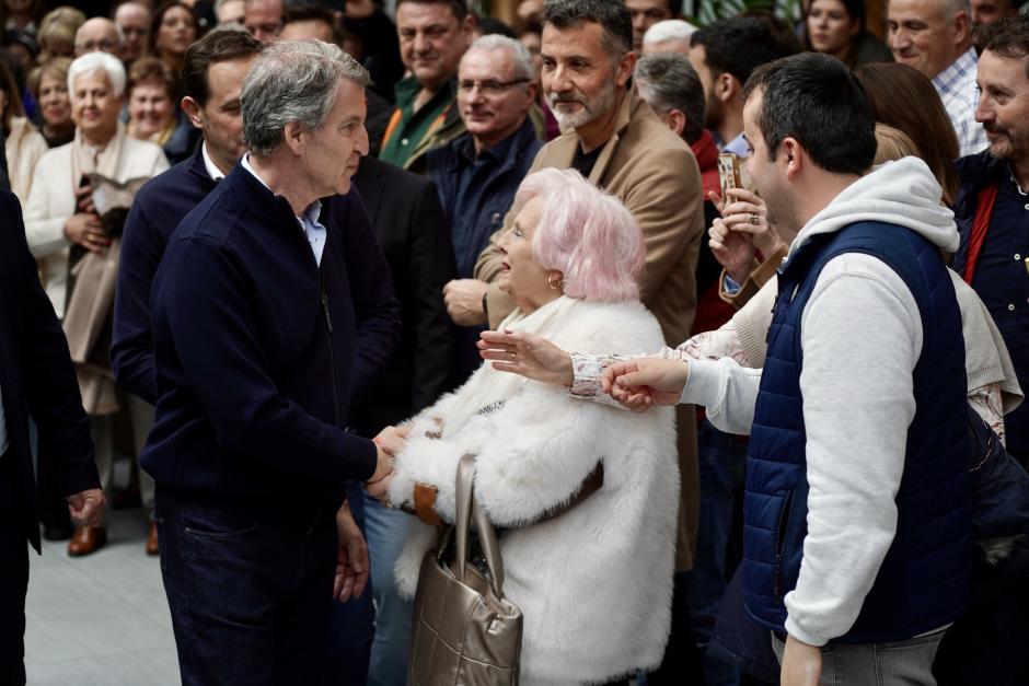 El presidente del Partido Popular, Alberto Núñez Feijóo, interviene en un mitin en Tordesillas