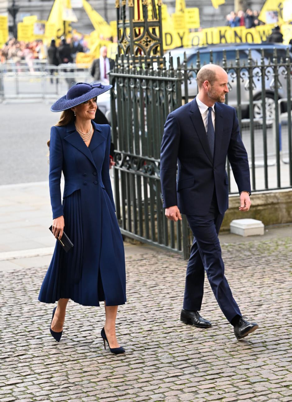 Los Principes de Gales a su llegada este lunes