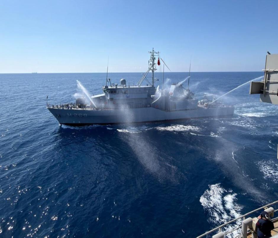 Los buques de la agrupación naval SNMCMG2 realizaron un desfile náutico para el TCG Anamur