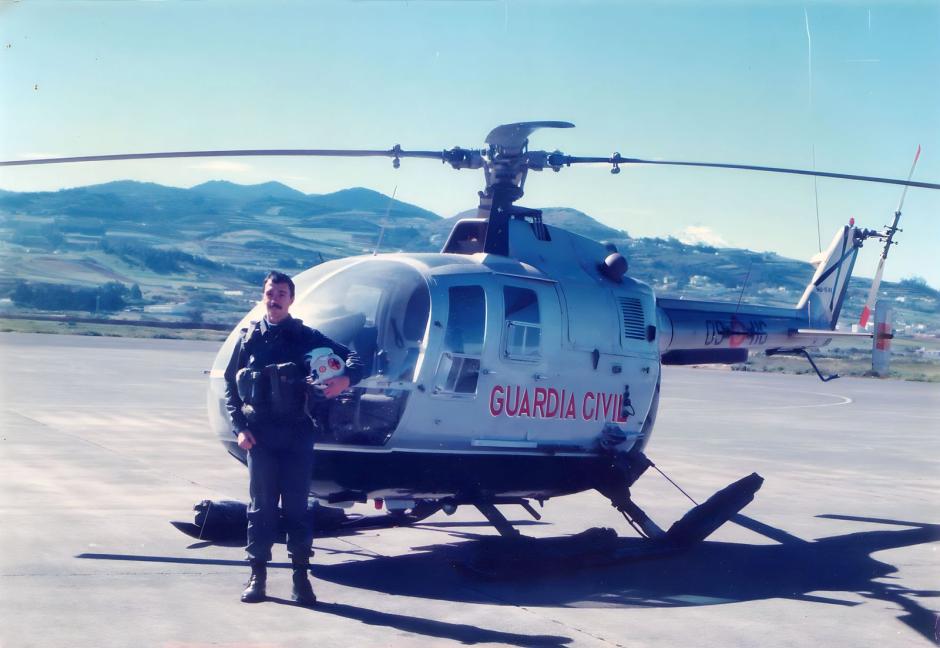 El general Mora fue responsable de la Unidad de Helicópteros nº11 de la Guardia Civil en Canarias