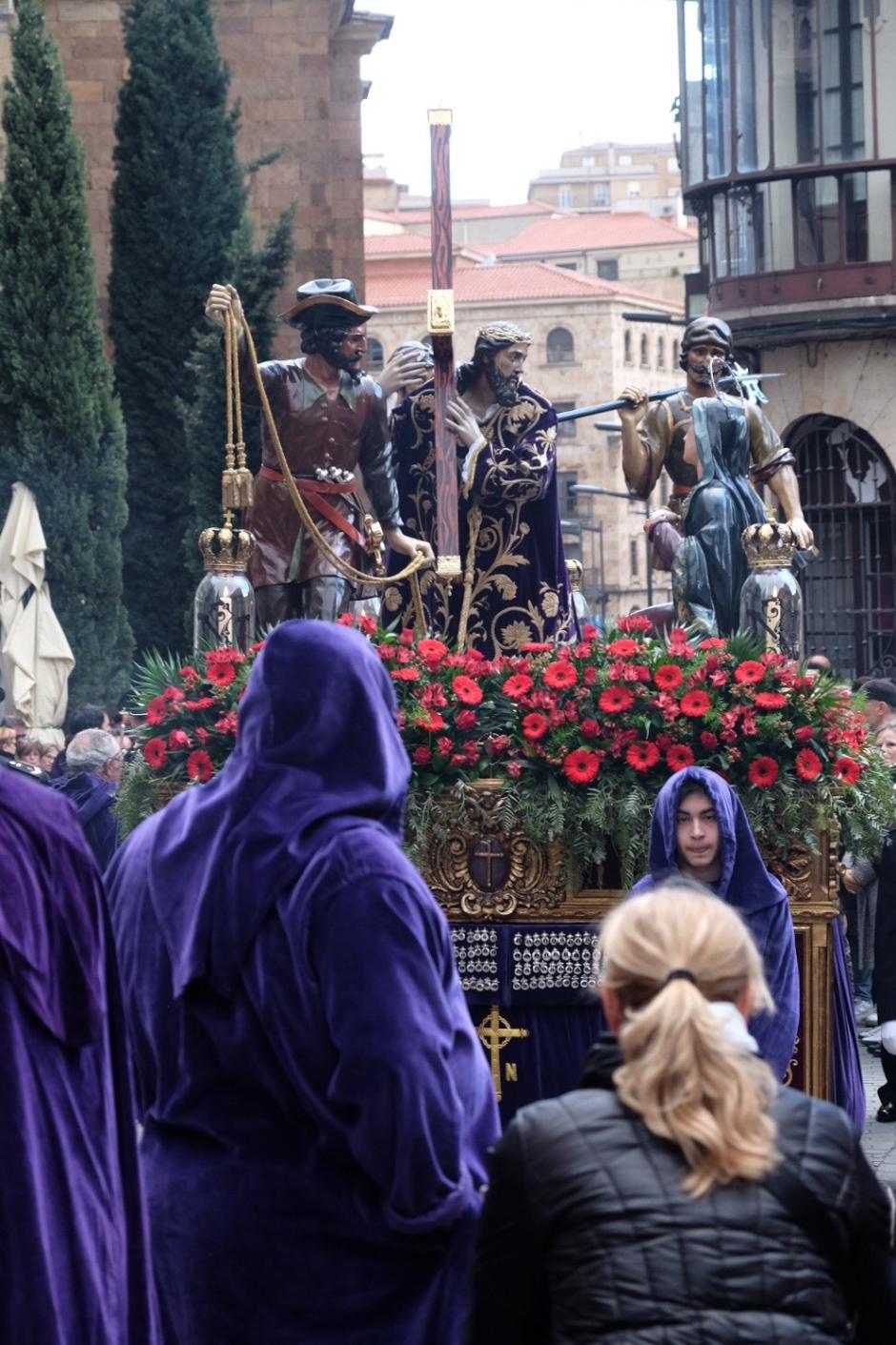 Procesión del Nazareno a su salida de la iglesia de San Julián