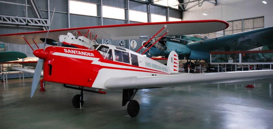 Avioneta de Juan Ignacio Pombo en el hangar nº1 del Museo del Aire de Cuatro Vientos en Madrid.