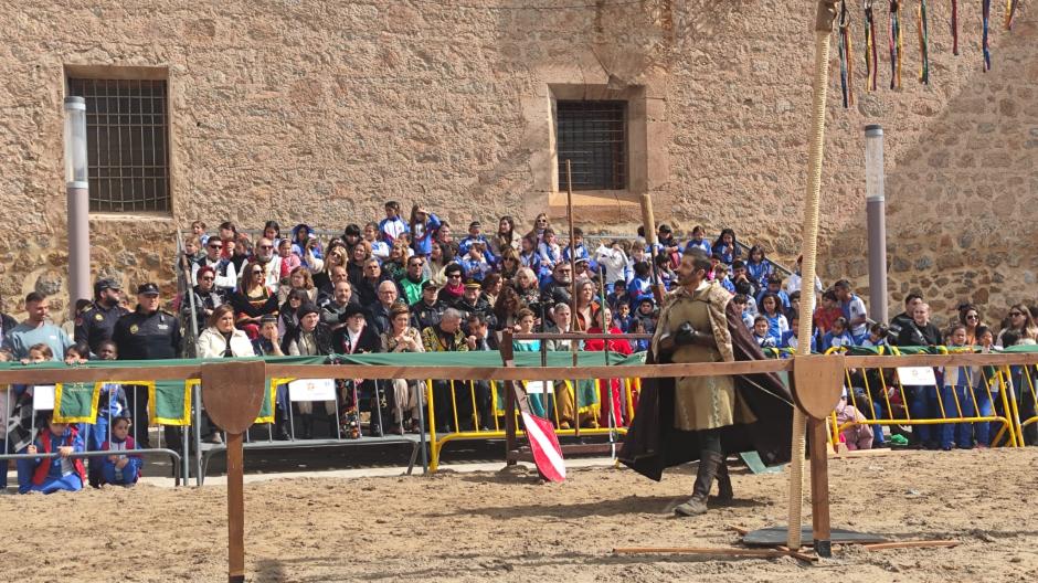 Imagen de archivo de una exhibición en el mercadillo medieval de Orihuela, Alicante