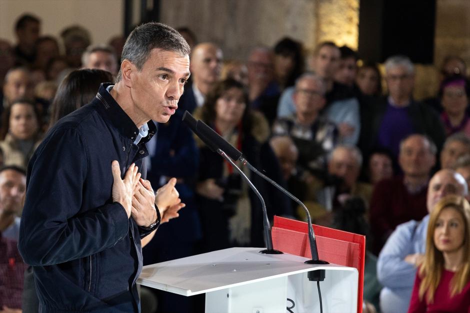 El presidente del gobierno, Pedro Sánchez, interviene durante un acto de inicio de campaña electoral de Castilla y León