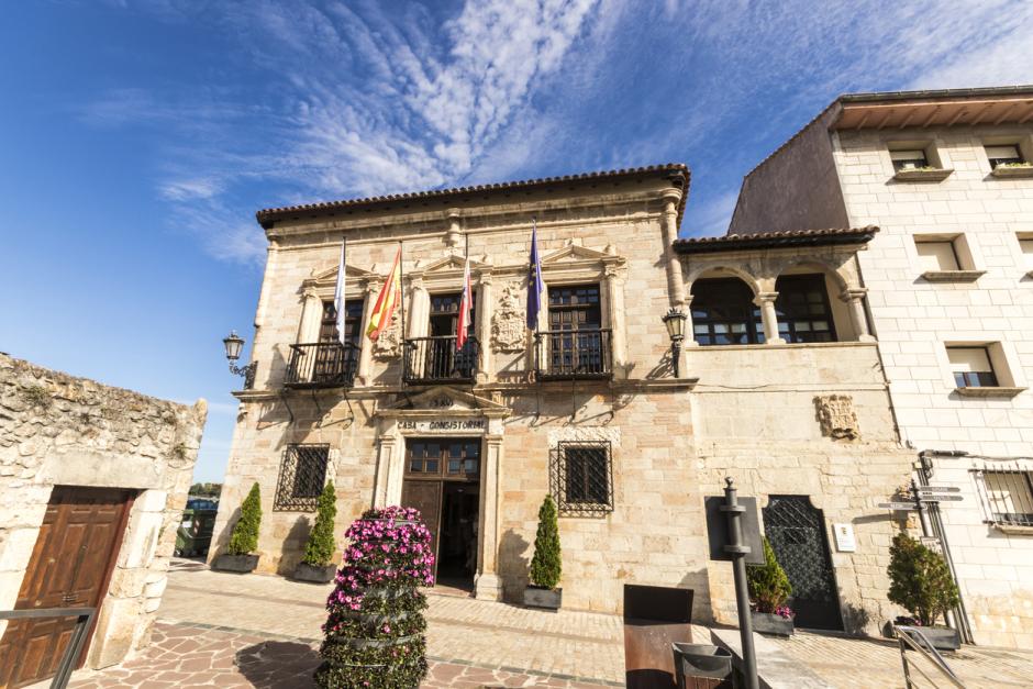 Casa Consistorial en la parte antigua de San Vicente de la Barquera