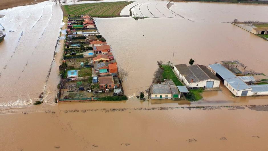 El río Duero, desbordado, a su paso por Zamora, en una imagen de archivo