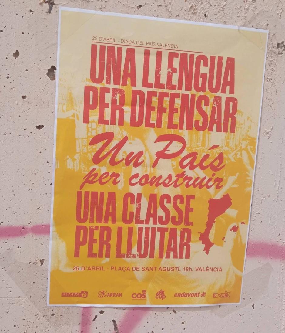 Cartel en defensa de los 'países catalanes' durante el acto gastronómico en Castalla