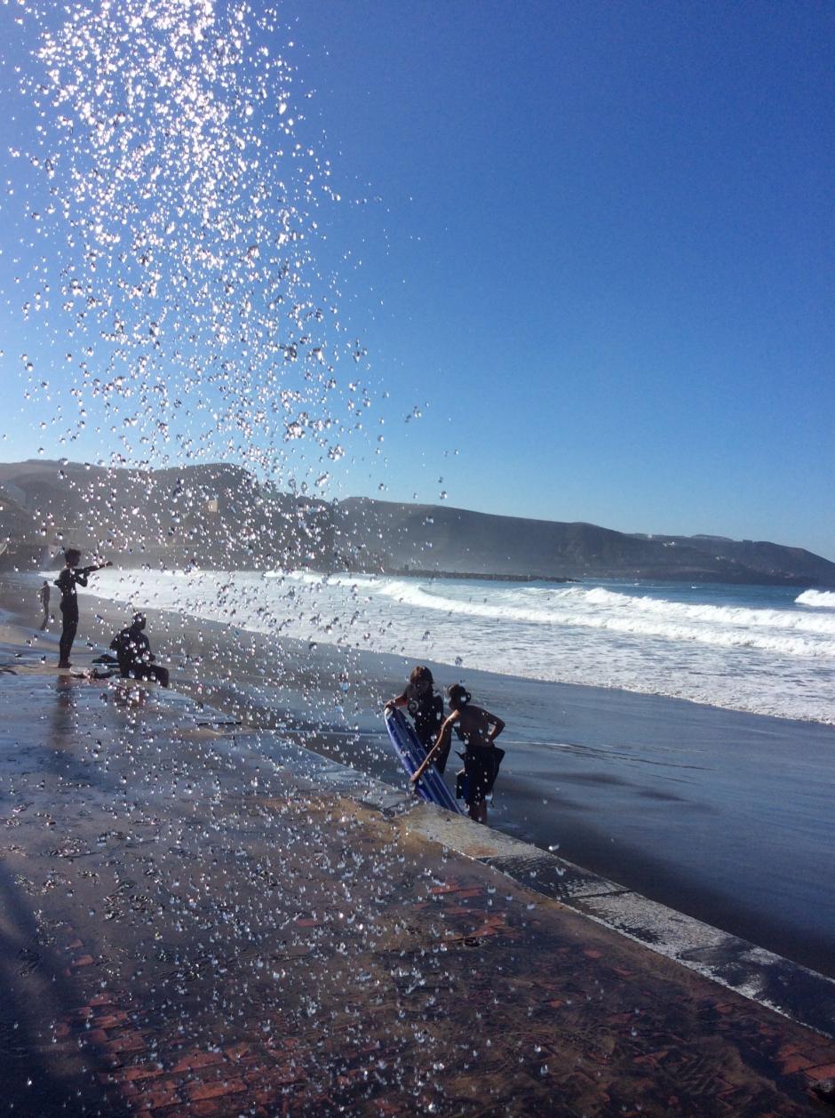 Zona de surf en la playa