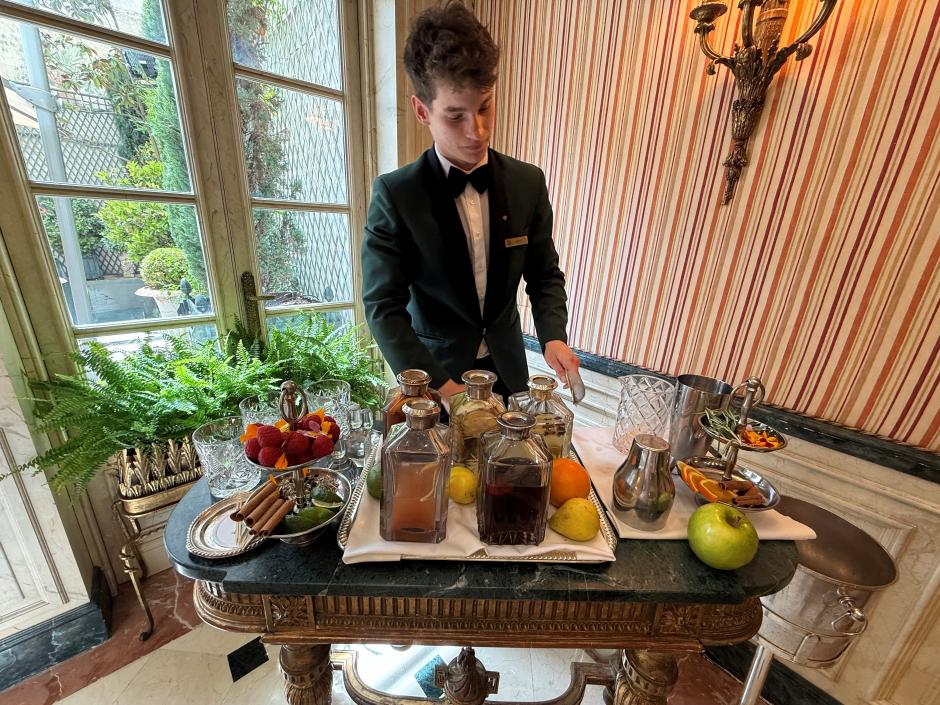 Leo, barman del Hotel Orfila