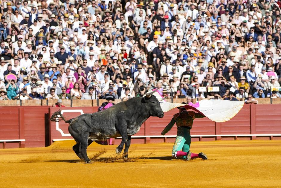Escribano, a porta gayola con el primero de su lote, este domingo en Sevilla