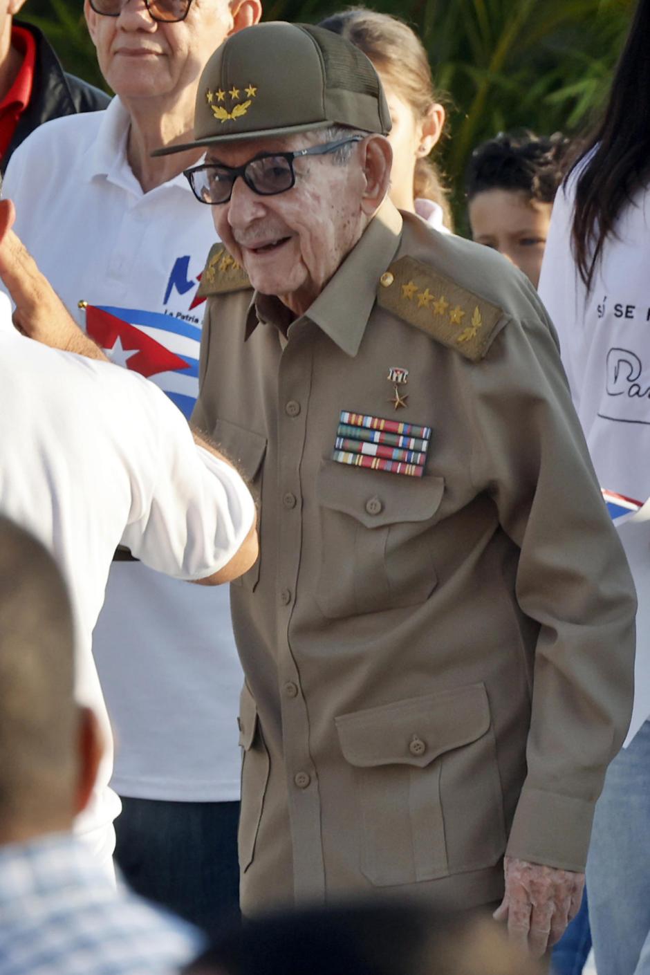 Raúl Castro asiste a la conmemoración del Día Internacional del Trabajo este viernes, en La Habana