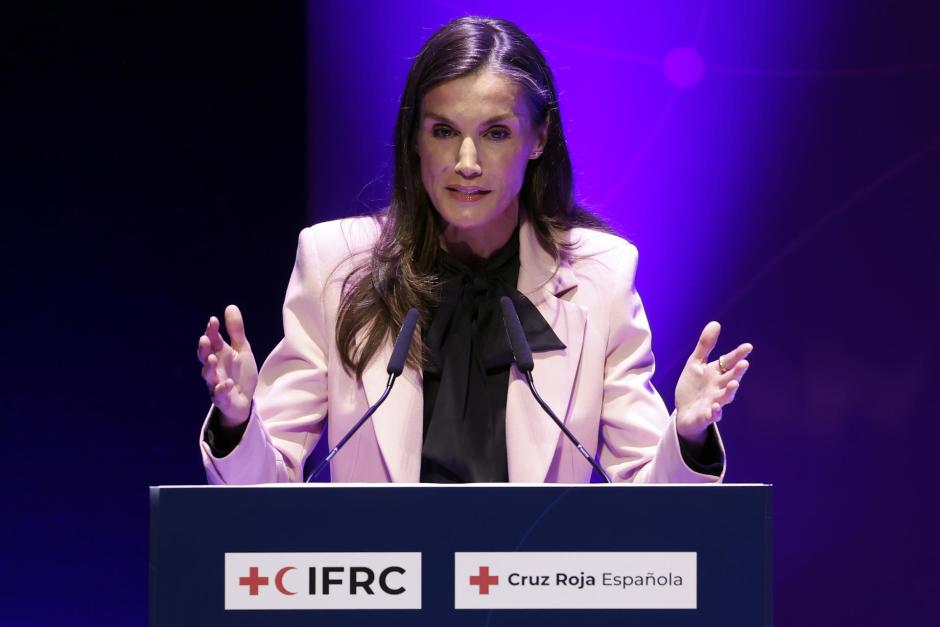 Doña Letizia, durante su intervención en la entrega de las Medallas de Oro 2026 de Cruz Roja Española
