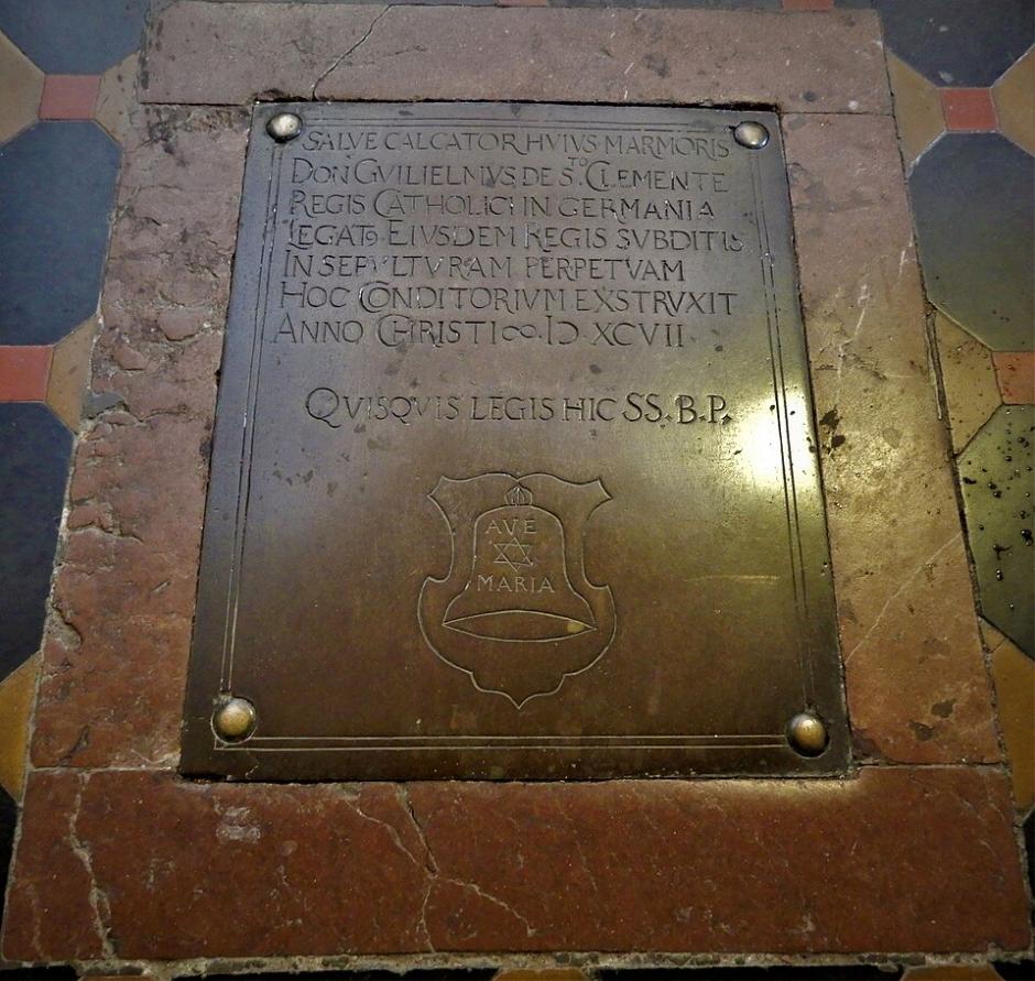 Lápida de San Clemente en la Iglesia de santo Tomás de Praga