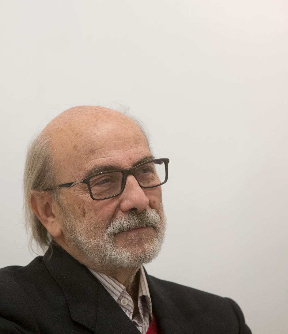El artista Andrés Coello