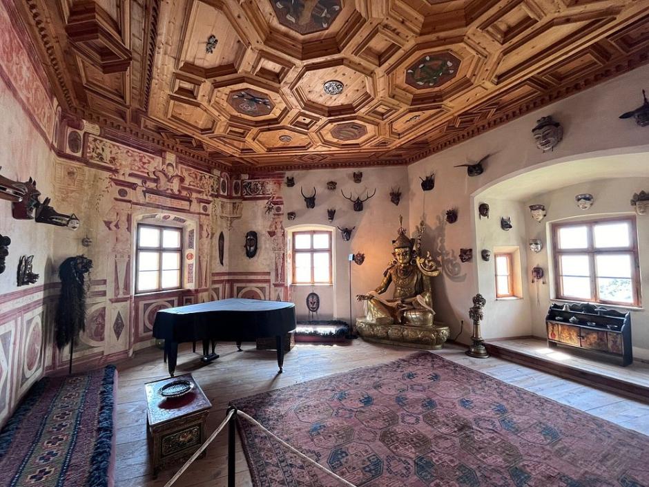 Interior del Museo de la Montaña