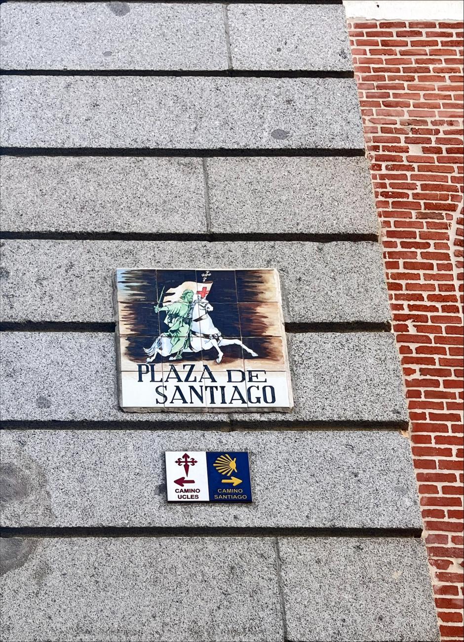 Exterior de la Real Iglesia Parroquial de Santiago y San Juan Bautista