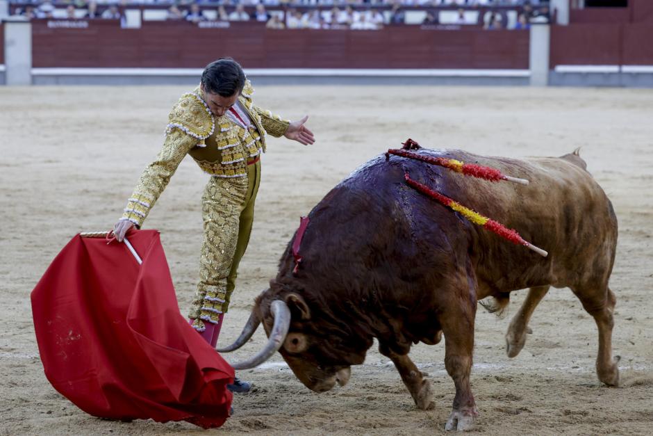 Juan Ortega, con el quinto de la tarde, colorao chorreado en verdugo, ojo de perdiz