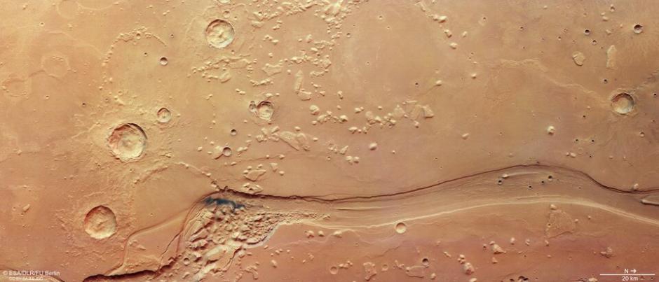 La sonda Mars Express visita Shalbatana Vallis en Marte