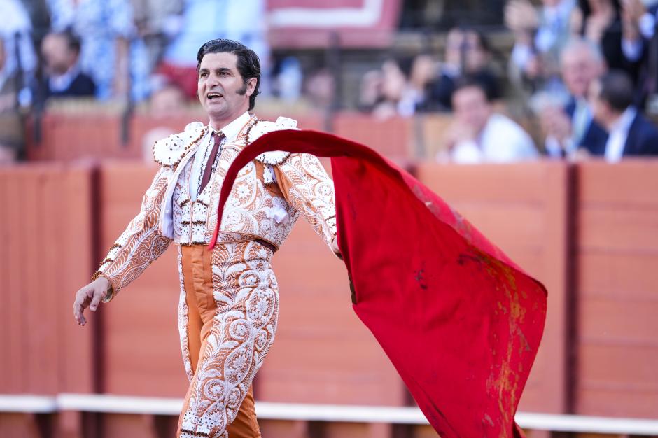Morante de la Puebla en un momento de su faena al cuarto toro