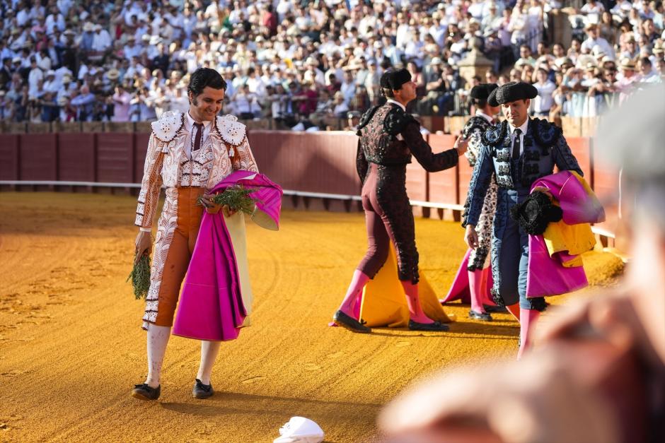 La sonrisa de Morante durante el paseíllo previo a la corrida del Corpus