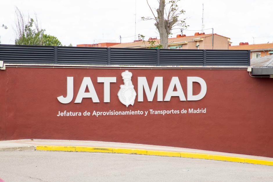 Entrada de la Jefatura de Aprovisionamiento y Transportes de la Armada (JATMAD), en Madrid