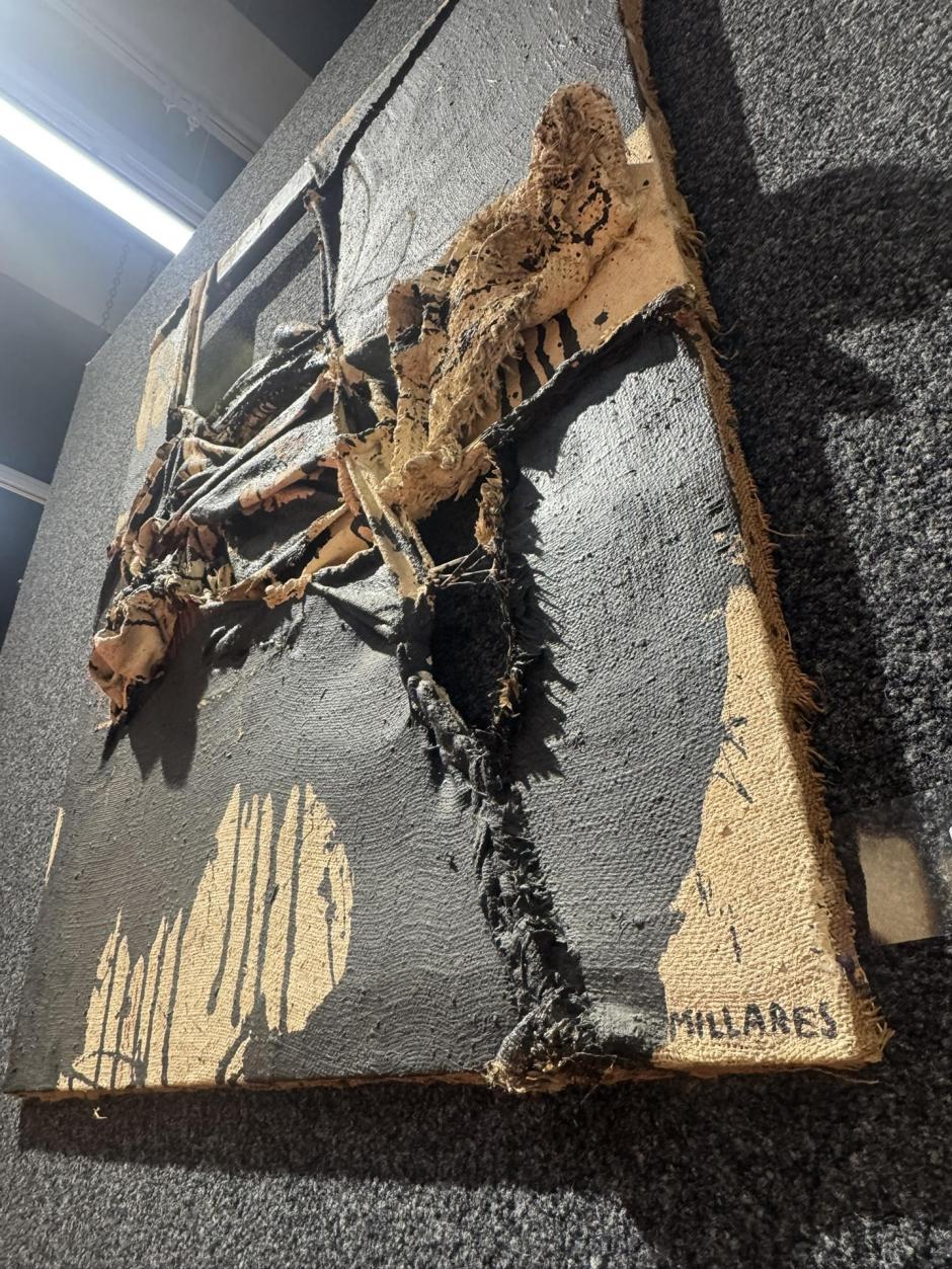La obra 'Cuadro 1', de Manolo Millares