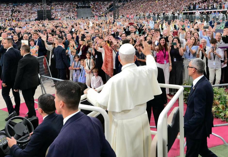Pope Leo XIV arrives at Real Madrid's Santiago Bernabeu stadium in Madrid on June 8, 2026. Pope Leo XIV is visiting Spain June 6-12 with stops in Madrid, Barcelona, and the Canary Islands, where he will meet with migrants and organisations dedicated to helping them. (Photo by Stefano RELLANDINI / AFP)