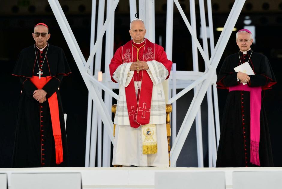 Pope Leo XIV arrives to attend a prayer vigil at the Lluis Companys Olympic Stadium in Barcelona, on June 9, 2026. Pope Leo XIV is visiting Spain June 6-12 with stops in Madrid, Barcelona, and the Canary Islands, where he will meet with migrants and organisations dedicated to helping them. (Photo by Stefano RELLANDINI / AFP)