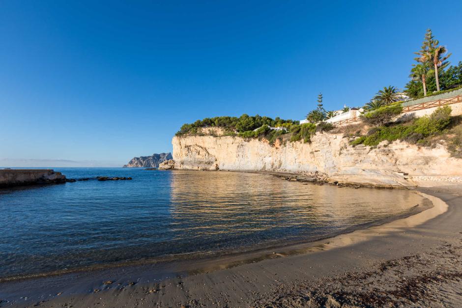 Imagen de la cala Advocat, en Benisa, Alicante