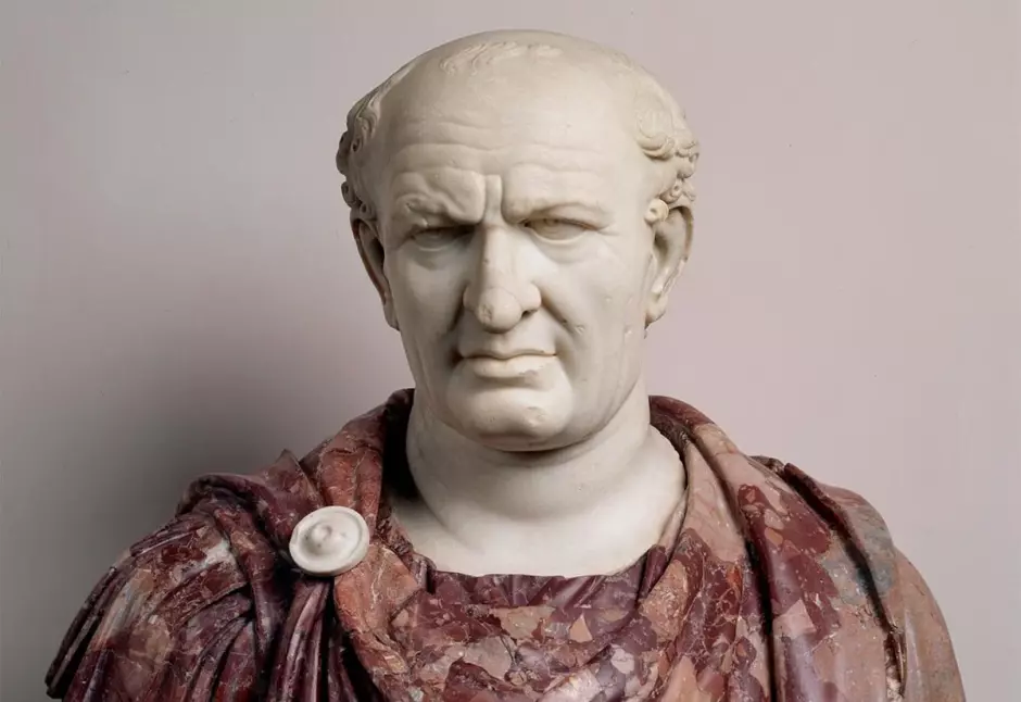 Busto de mármol del emperador romano Vespasiano