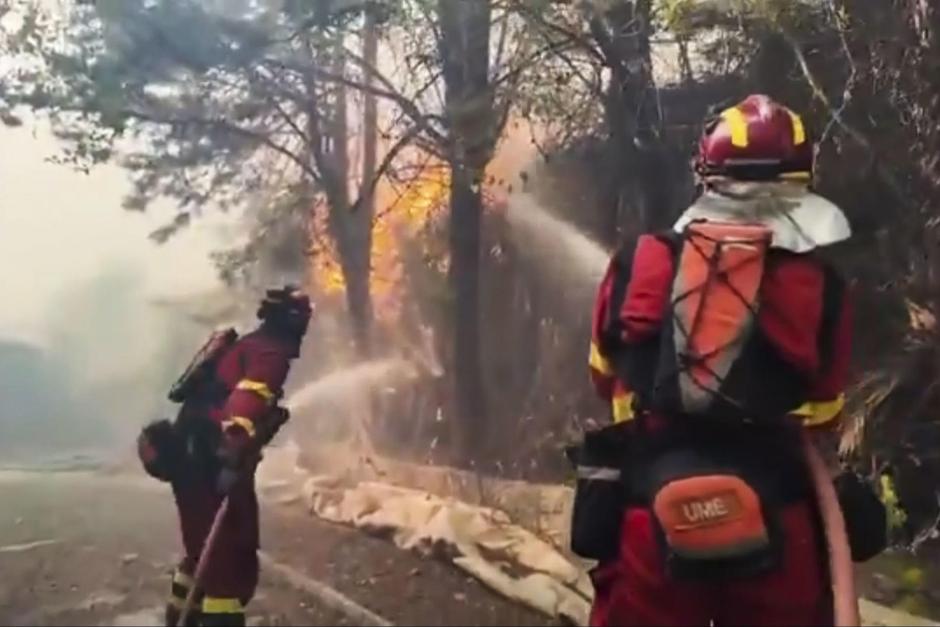 Efectivos de la UME en el incendio de San Martín de Valdeiglesias (Madrid)