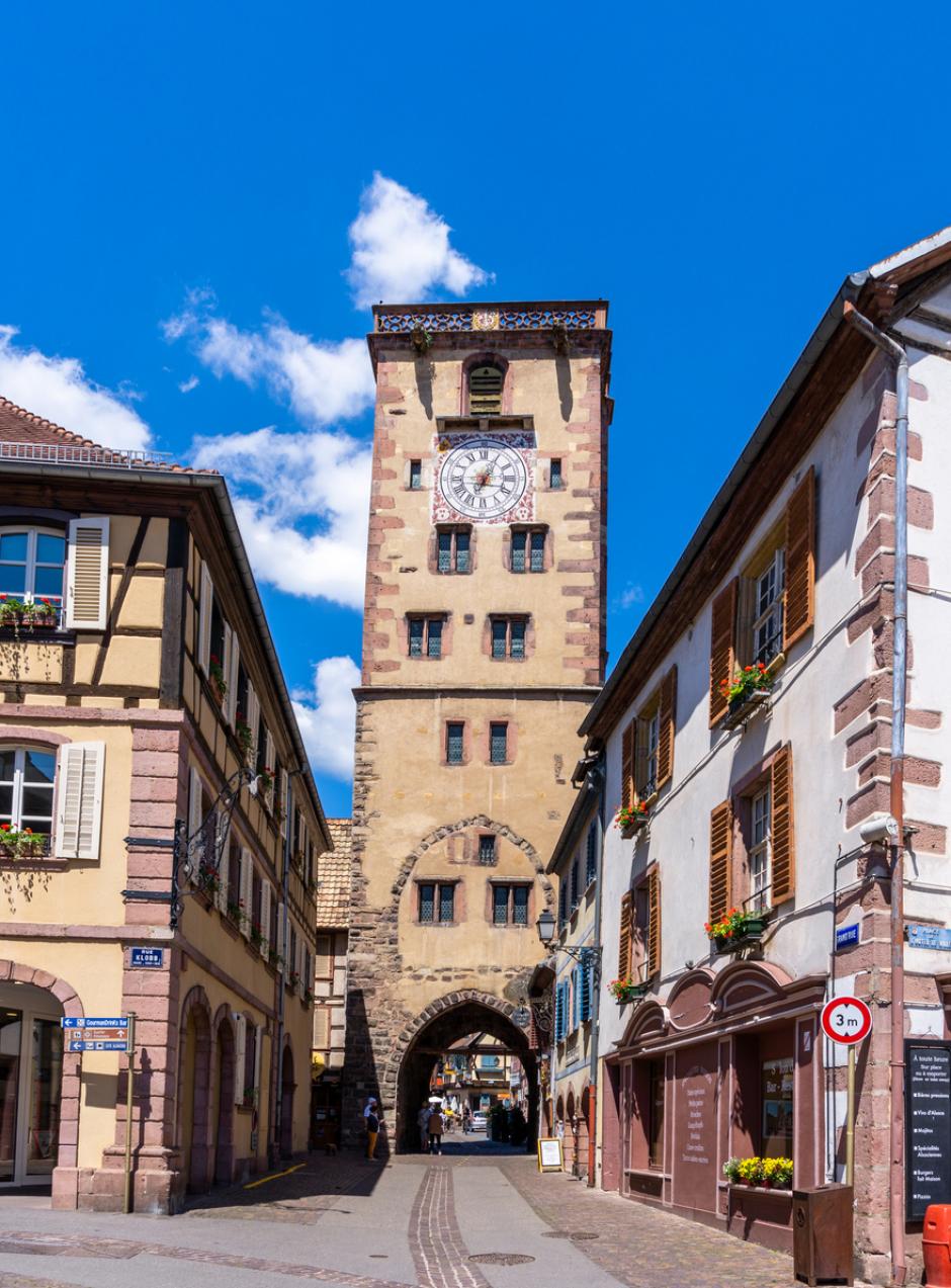 Torre de los Carniceros en el centro histórico de Ribeauvillé